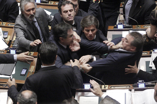 Бійка в парламенті Італії