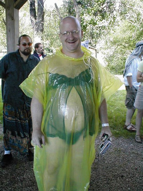 ТОП 20 странных нарядом мужчин