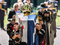 В Великобритании прощаются с принцем Филиппом: фото церемонии