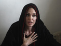 Анджелина Джоли обидела жертв войны
