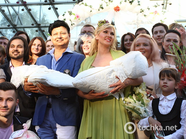 Выписка Камалии из роддома