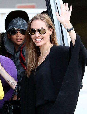 Анджелина Джоли