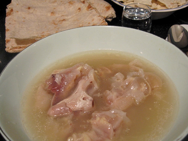 Как лечат похмелье в  Армении, суп хаш