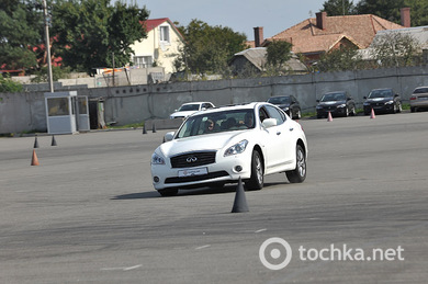 Тест-драйв Infiniti M-27x