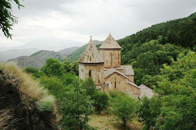 Самые известные достопримечательности Грузии: Монастырь Сапара