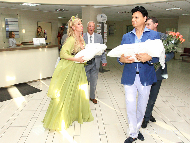 Выписка Камалии из роддома