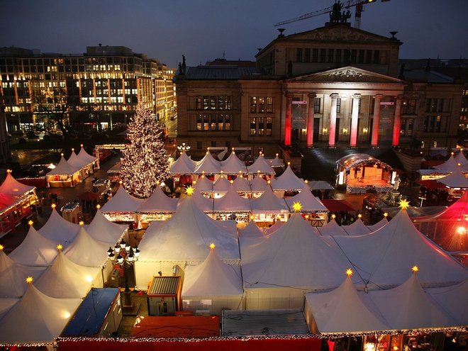 Різдвяні ярмарки: Рождественские ярмарки: Weihnachtszauber Gendarmenmarkt