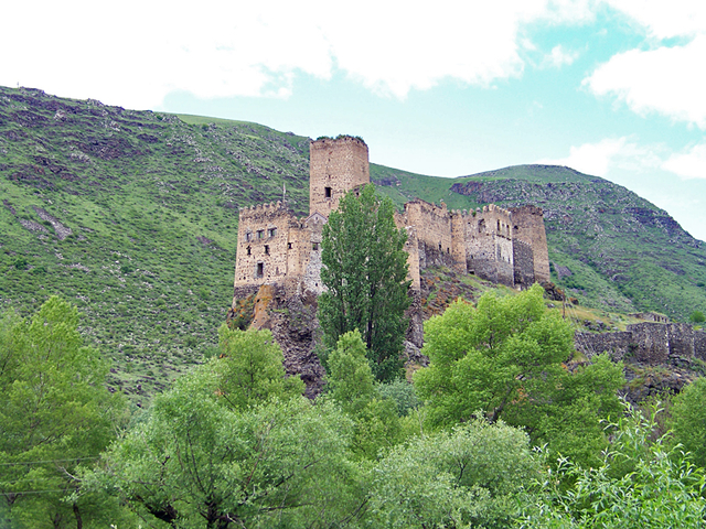 Самые известные достопримечательности Грузии: Крепость Хертвиси