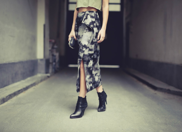 Женская мода 2016: юбки с разрезом (street style)