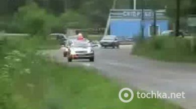 Свадебный кортеж попал в аварию