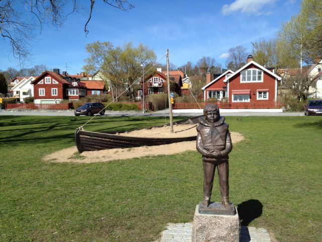 Сигтуна - старейший город Швеции. Родина принцессы Ингрид. Именно из сигтуны она отправилась в долгое плавание, в Киев. Тут она приняла православние, стала Ириной и женой Ярослава Мудрого.