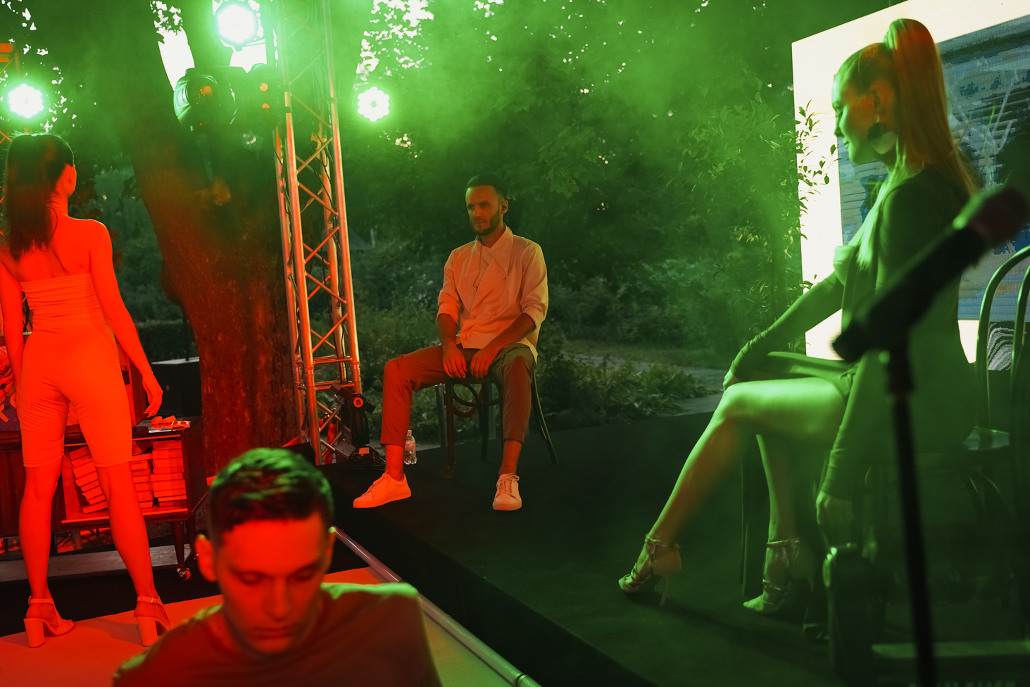 Киевская Точка G: On I Ona впервые создали иммерсивное шоу в ботсаду