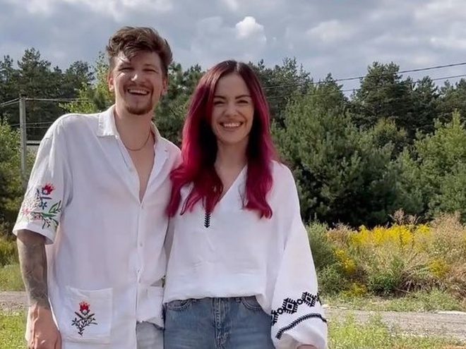 Чоловік MamaRika кумедно привітав її із 6-річчям шлюбу