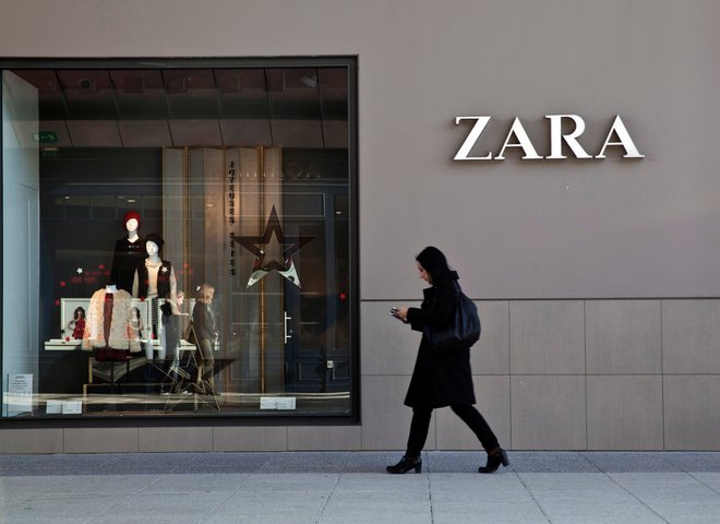 Zara запустила кассы самообслуживания