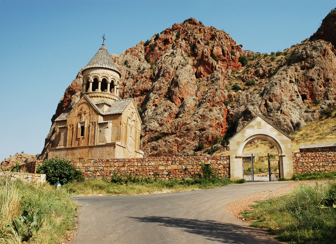 Армянский коньяк, гора Арарат и древнейшие винодельни: 15 самых интересных фактов об Армении
