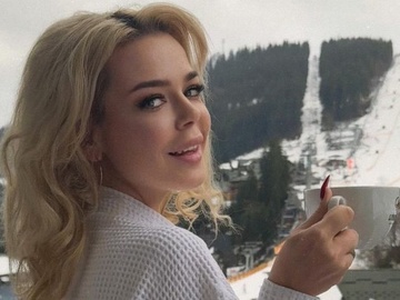 Аліна Гросу вперше засвітила коханого у новому відео