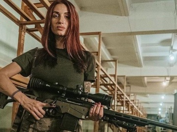 Емеральд помирилася з ексчоловіком після звинувачень у замаху на вбивство