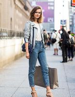 Как носить джинсы: учимся у звезд street-style 