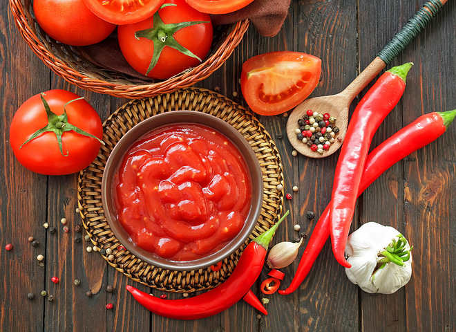 Кетчуп з помідор на зиму: домашній смак