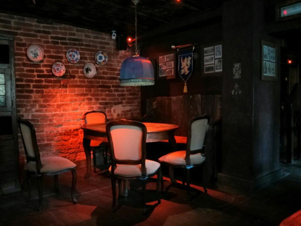 Рестораны Львова: Пструг, хліб та вино