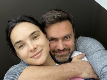Тимур Мірошниченко з дружиною всиновлюють дитину: Дуже серйозний та тривалий процес