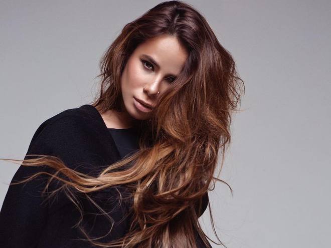 Айза Анохина