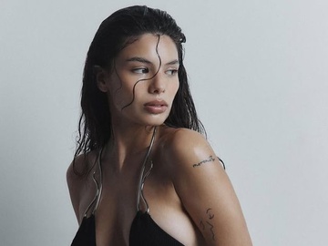 Андраде відреагувала на чутки, що її ексбойфренд зустрічається з Брежнєвою