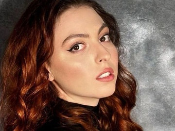 "Може, досить гейту?": донька Полякової показалася в пляжному мінімакраме