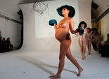 показ Robyn Coles