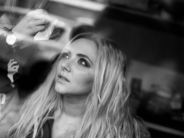 Премьера клипа: дуэт MARU представили клип на песню “Sparks”