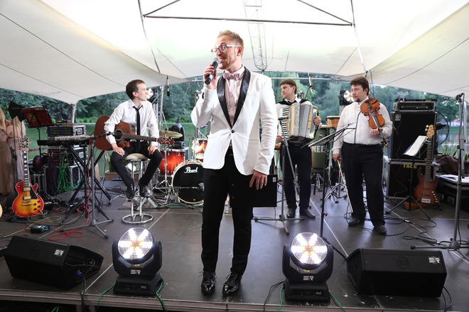 Празднование дня рождения ресторана "Прага"