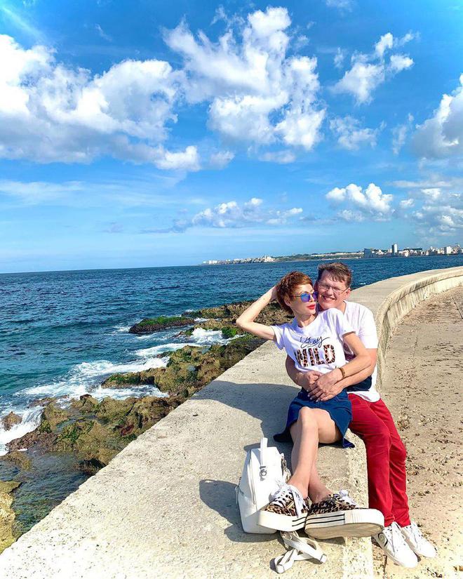Елена-Кристина Лебедь и Павел Розенко отдыхают на Кубе