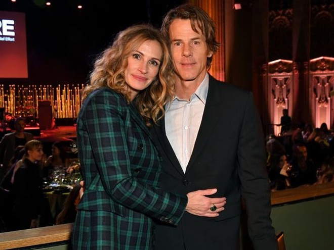 Джулія Робертс запостила фото поцілунку з чоловіком з нагоди їхньої річниці весілля