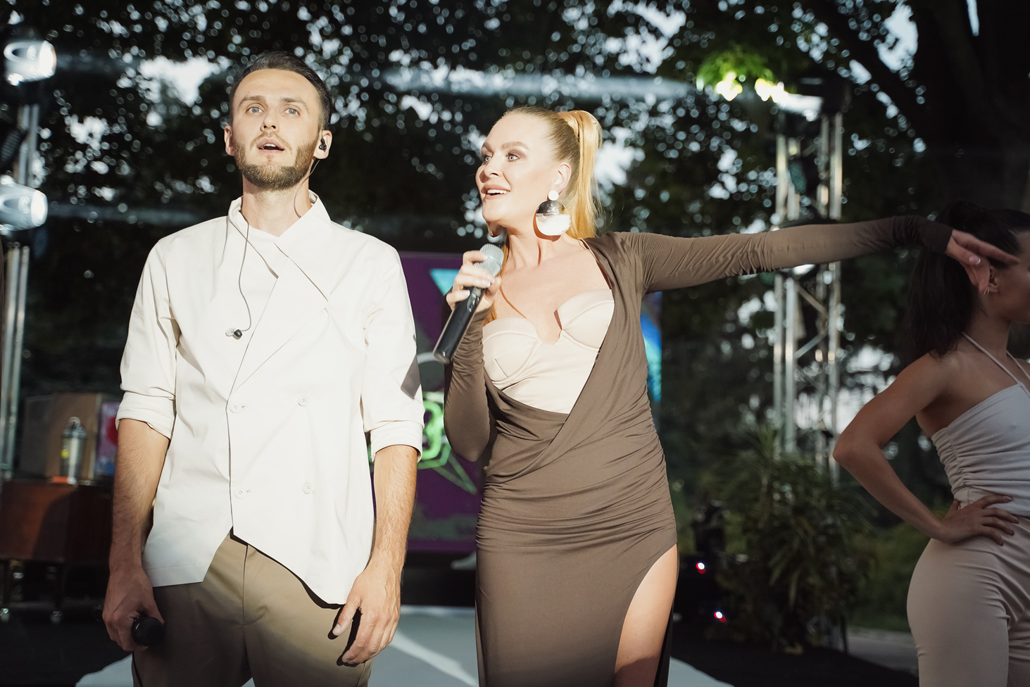 Киевская Точка G: On I Ona впервые создали иммерсивное шоу в ботсаду