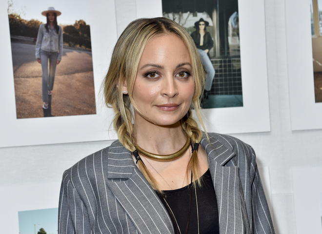 Ніколь Річі вперше вийшла на червону доріжку з дітьми