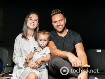 Тимур Мирошниченко с семьёй