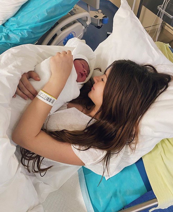 Альона Венум вперше стала мамою: перші фото