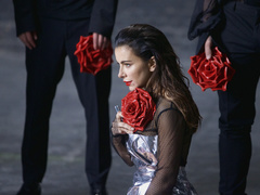 Премьера: Ани Лорак представила клип на песню "Ты еще любишь"