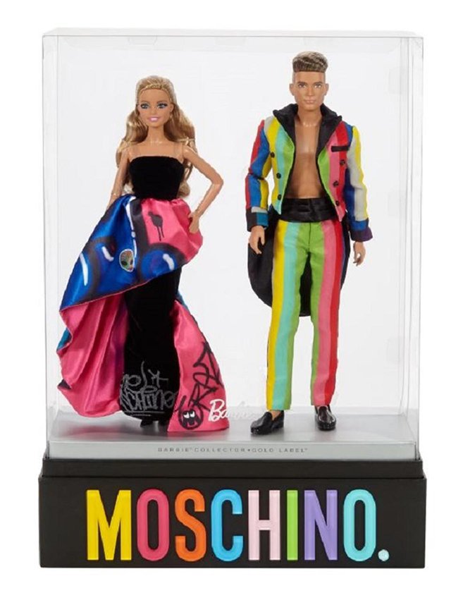 Знаменитые куклы Барби и Кен ожили в новой коллекции Moschino