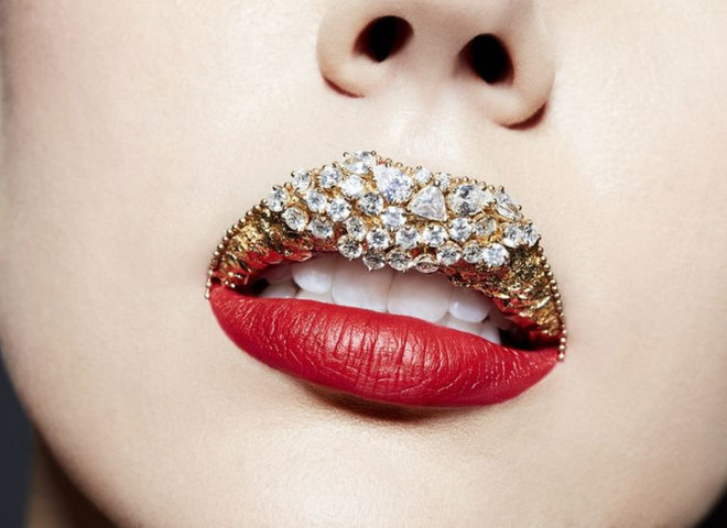 Український візажист створила найдорожчий макіяж губ