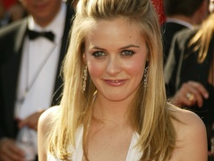 Алисия Сильверстоун