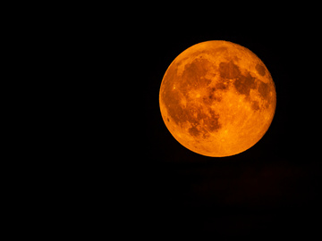 Лунное затмение 5 июня: лучшие фото