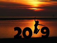 Красивые обои на 2019 год