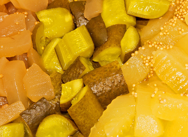 Мариновані огірки з гірчицею: незвичайна варіація звичайного блюда