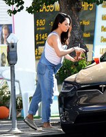 Стиль беременной Милы Кунис: повседневные образы актрисы