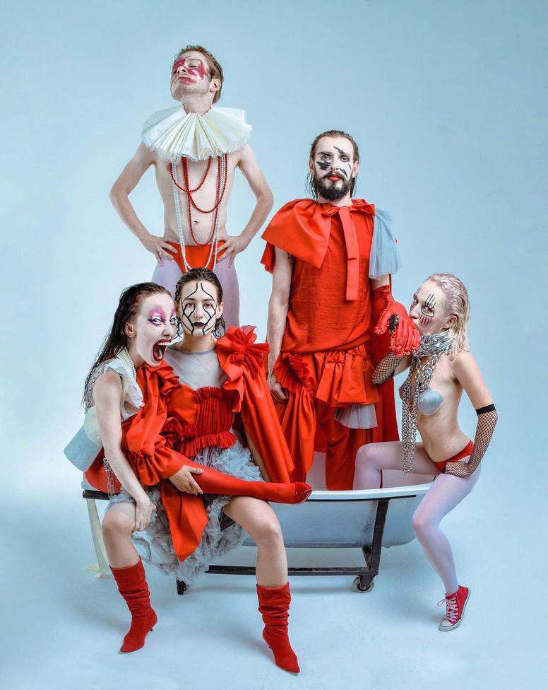 Театр "Мізантроп" презентував провокаційний фотопроект UBU THE KING