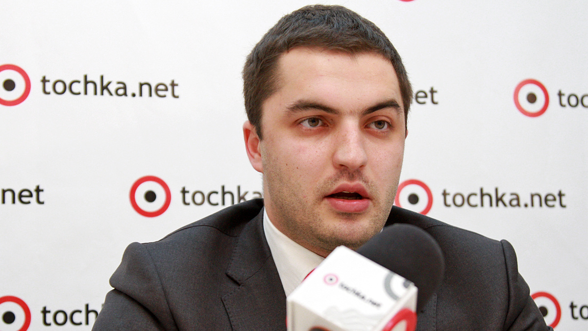 Євген Ларін