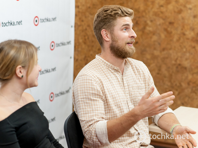 Міла Киселиця (актриса і директор театру тіней VERBA SHADOW) і Руслан Бокач (актор і технічний директор театру VERBA SHADOW)