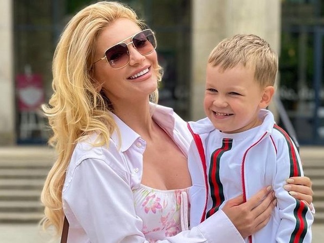 Ексучасниця «ВІА Гри» Міша Романова показала, як відзначила 5-річчя сина Мартіна