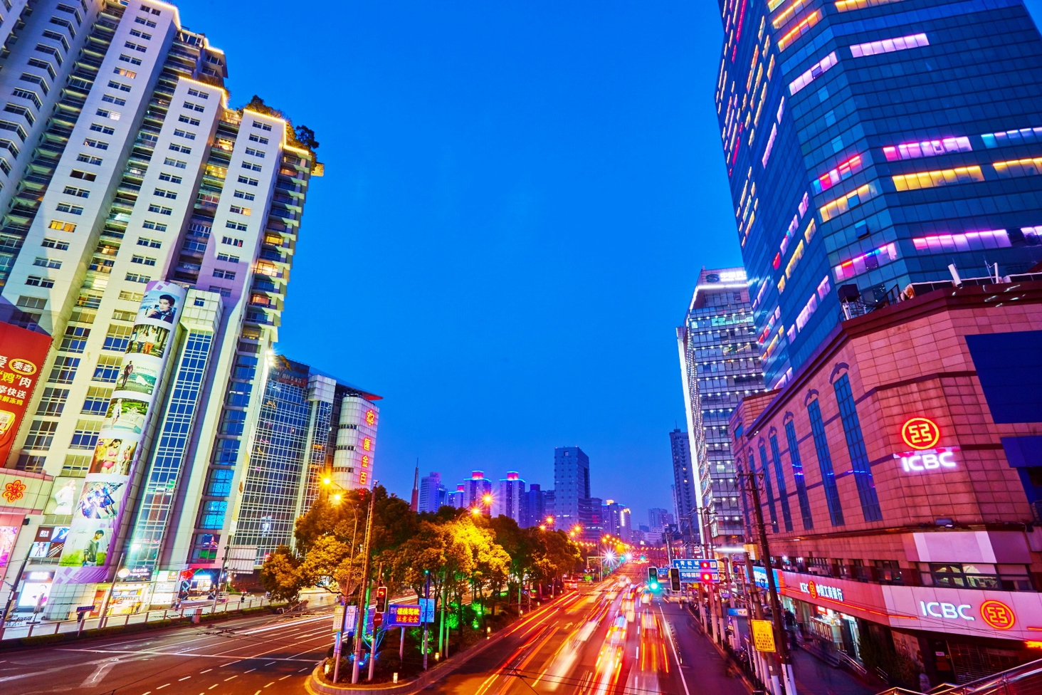 Інший Всесвіт очима популярного фотографа Андрія Саримсакова. Шанхай